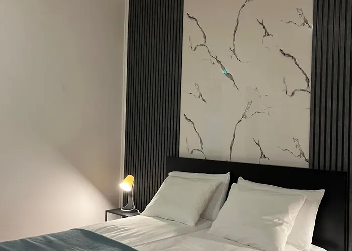 Rozsa Street Boutique Residence