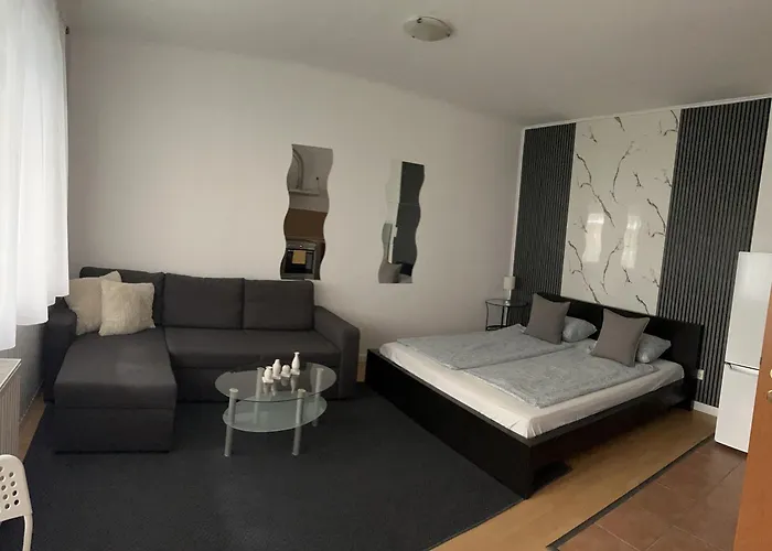 Rozsa Street Boutique Residence